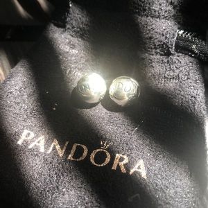 Pandora set of signature clips